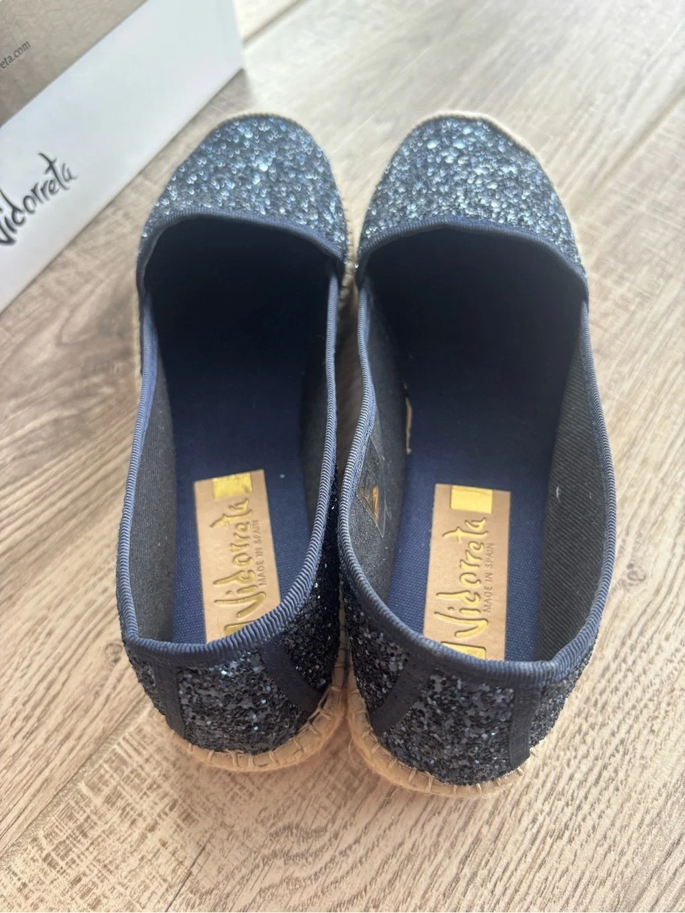 Vidoretta Navy Glitter Espadrille Flats size 38 new in box